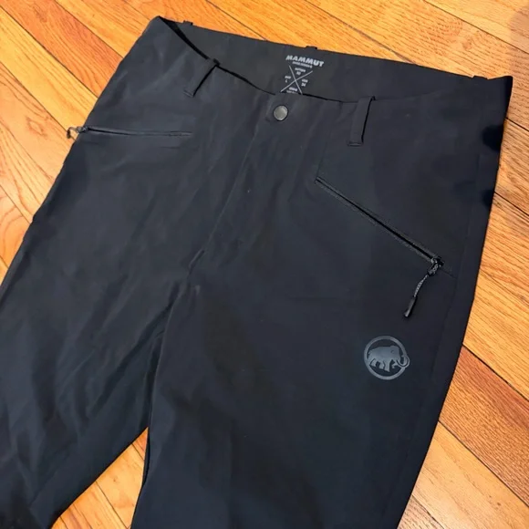 NWOT Mammut hiking outdoor sport active athletic Men's Black Cargo Pants
